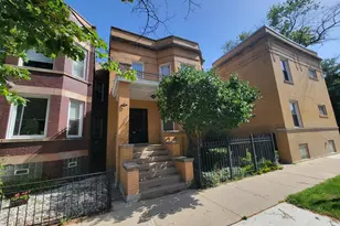 2302 W Addison St, Chicago, IL 60618 - Photo 29