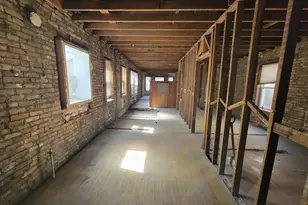 2302 W Addison St, Chicago, IL 60618 - Photo 13