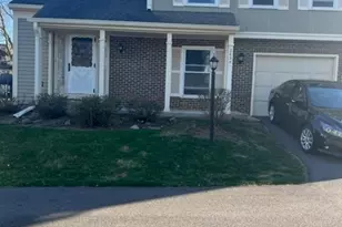 2634 College Hill Cir, Schaumburg, IL 60173 - Photo 1
