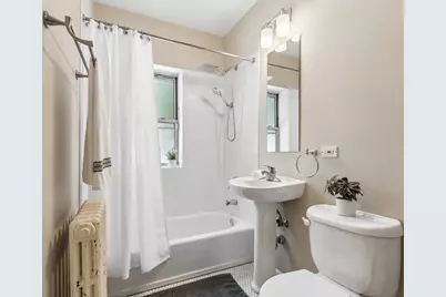 2018 W Greenleaf Avenue #1F, Chicago, IL 60645 - Photo 11