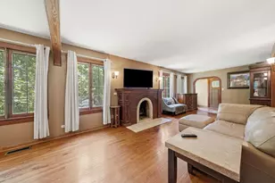 345 Moody Ct, South Elgin, IL 60177 - Photo 3