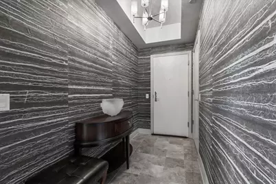 600 N Lake Shore Drive #2411, Chicago, IL 60611 - Photo 5