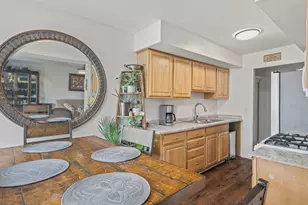 306 Milton Ct, Bloomingdale, IL 60108 - Photo 5