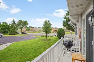 306 Milton Ct, Bloomingdale, IL 60108 - Photo 3