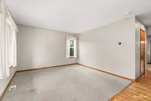 3S370 Curtis Ave, Warrenville, IL 60555 - Photo 3