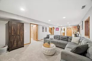 6602 Natasha Ct, Countryside, IL 60525 - Photo 23
