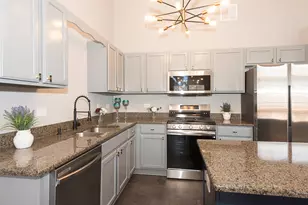 20176 Ash Ln, Lynwood, IL 60411 - Photo 7