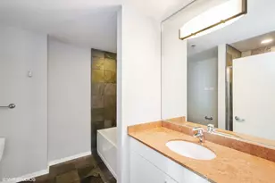 125 S Green St, Chicago, IL 60607 - Photo 13