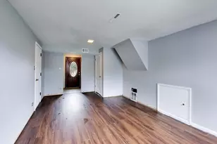 9007 W 92nd St, Hickory Hills, IL 60457 - Photo 7