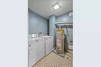 1405 Sutton Court #1405, Vernon Hills, IL 60061 - Photo 17