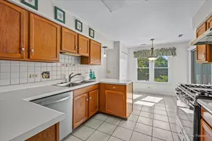 1405 Sutton Ct, Vernon Hills, IL 60061 - Photo 9