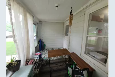513 Crawford Avenue, Dixon, IL 61021 - Photo 5