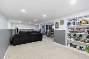 5457 N Monitor Ave, Chicago, IL 60630 - Photo 31