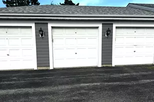 120 E Winchester Rd, Libertyville, IL 60048 - Photo 9