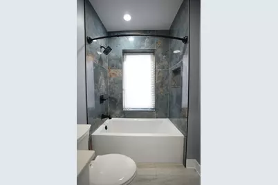 1034 N Drake Avenue, Chicago, IL 60651 - Photo 7
