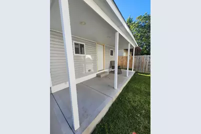 1034 N Drake Avenue, Chicago, IL 60651 - Photo 15