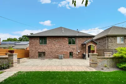 8224 Laramie Avenue, Burbank, IL 60459 - Photo 29