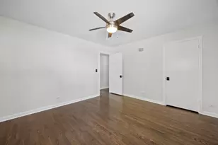2207 Crawford Ave, Evanston, IL 60201 - Photo 15