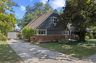 2207 Crawford Ave, Evanston, IL 60201 - Photo 1