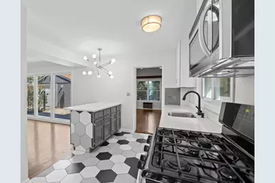 2207 Crawford Avenue, Evanston, IL 60201 - Photo 9