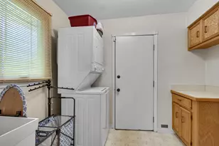 5239 Laramie Ct, Oak Forest, IL 60452 - Photo 17