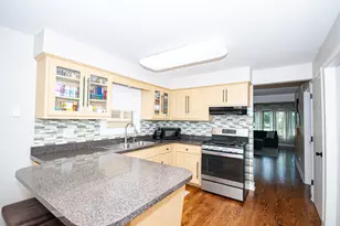 7942 W Addison St, Chicago, IL 60634 - Photo 9
