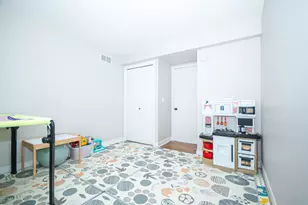7942 W Addison St, Chicago, IL 60634 - Photo 15