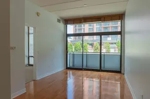 650 W Wayman St, Chicago, IL 60661 - Photo 3