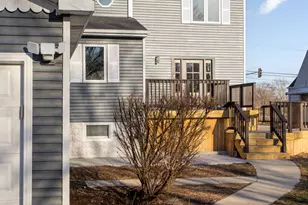606 S York St, Elmhurst, IL 60126 - Photo 5
