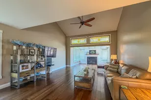 1171 Gloria Ct, Monticello, IL 61856 - Photo 5