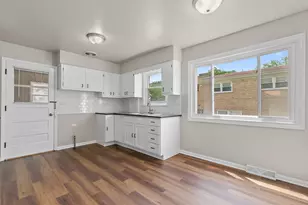2115 N Mobile Ave, Chicago, IL 60639 - Photo 11