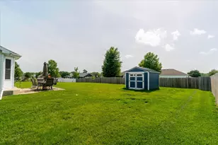 412 Sunset Dr, Colfax, IL 61728 - Photo 33