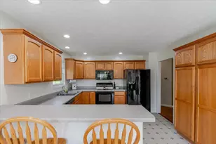 412 Sunset Dr, Colfax, IL 61728 - Photo 11