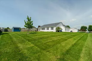412 Sunset Dr, Colfax, IL 61728 - Photo 35