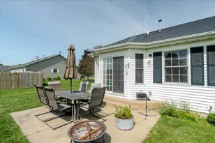 412 Sunset Dr, Colfax, IL 61728 - Photo 3