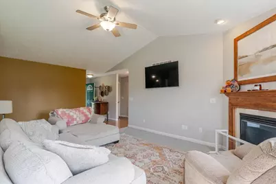412 Sunset Drive, Colfax, IL 61728 - Photo 7