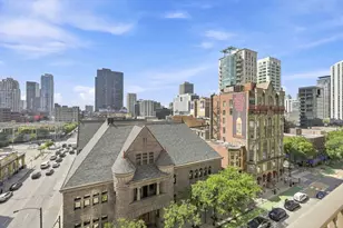 635 N Dearborn St, Chicago, IL 60654 - Photo 11