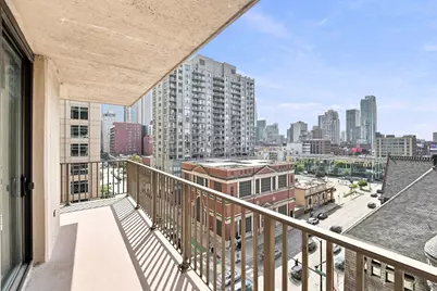 635 N Dearborn Street #902, Chicago, IL 60654 - Photo 9