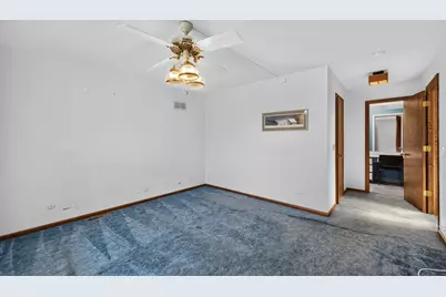 268 Scenic Drive, Tower Lakes, IL 60010 - Photo 37