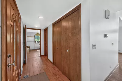 268 Scenic Drive, Tower Lakes, IL 60010 - Photo 23