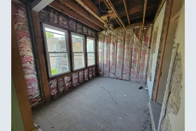 2302 W Addison Street, Chicago, IL 60618 - Photo 15