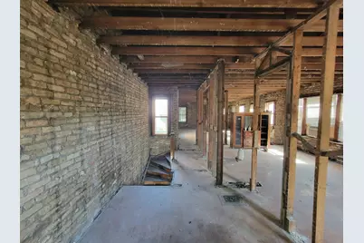 2302 W Addison Street, Chicago, IL 60618 - Photo 11