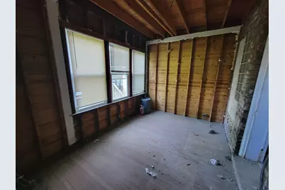 2302 W Addison Street, Chicago, IL 60618 - Photo 9