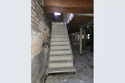2302 W Addison Street, Chicago, IL 60618 - Photo 17