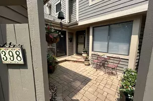 398 White Oak Ln, Lake Barrington, IL 60010 - Photo 3