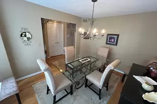 398 White Oak Ln, Lake Barrington, IL 60010 - Photo 9