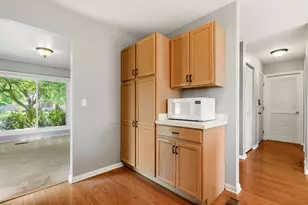 2008 Primrose Dr, Plainfield, IL 60586 - Photo 9