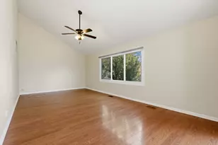2008 Primrose Dr, Plainfield, IL 60586 - Photo 3