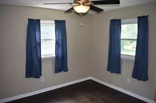 124 Hislop Dr, Cissna Park, IL 60924 - Photo 19