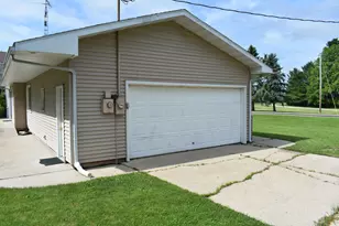 124 Hislop Dr, Cissna Park, IL 60924 - Photo 25